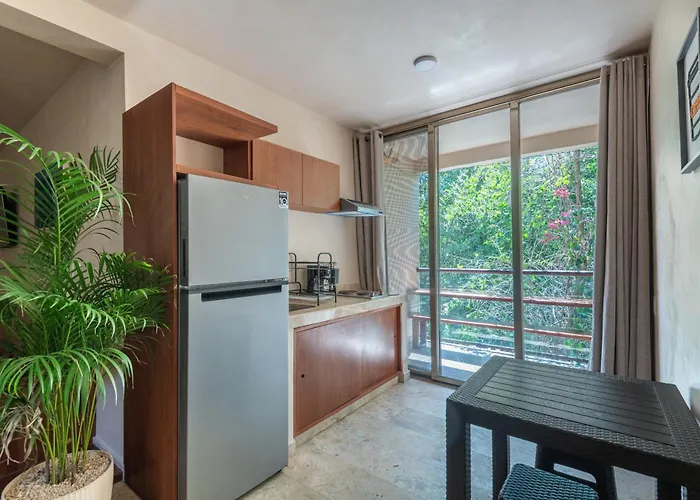 Family With Kitchenette & Terrace - Santuario Boutique Apartament Chemuyil