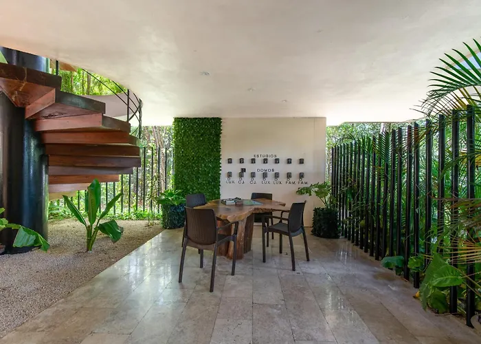 Family With Kitchenette & Terrace - Santuario Boutique Apartament